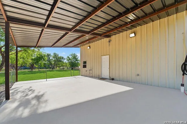128 County Road 2672 — Photo 32