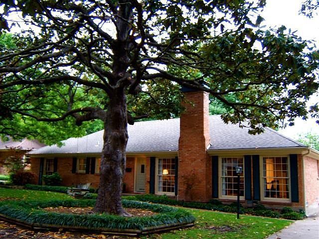 1st image of 10014 Lakedale Dr