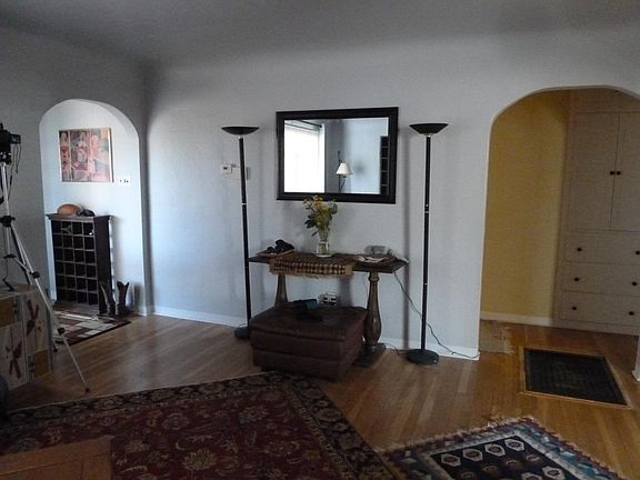 3rd image of 510 Bryn Mawr Dr SE
