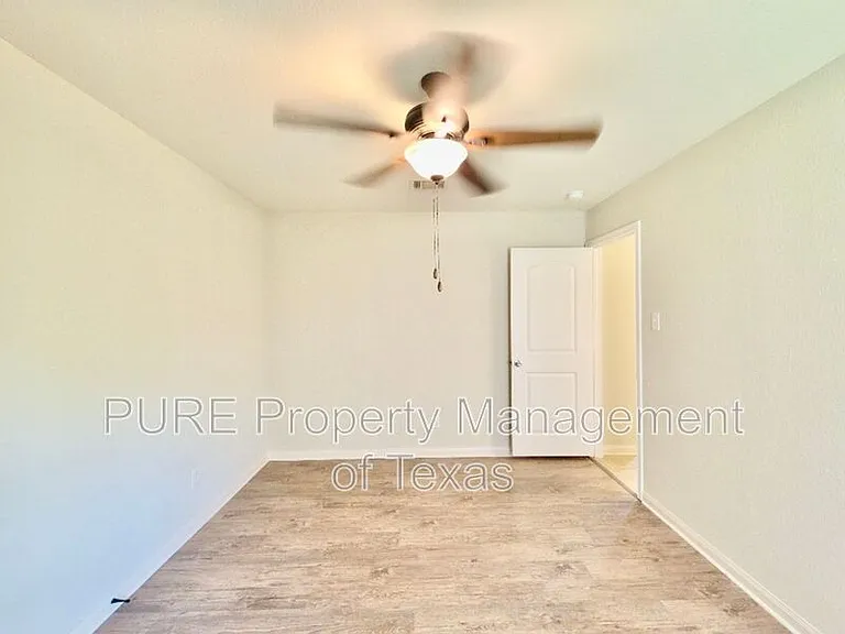 1697 Breanna Ln — Photo 18