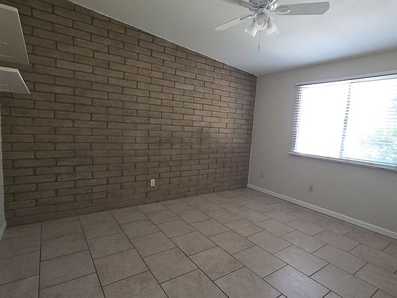 4th image of 1110 E Broadmor Dr