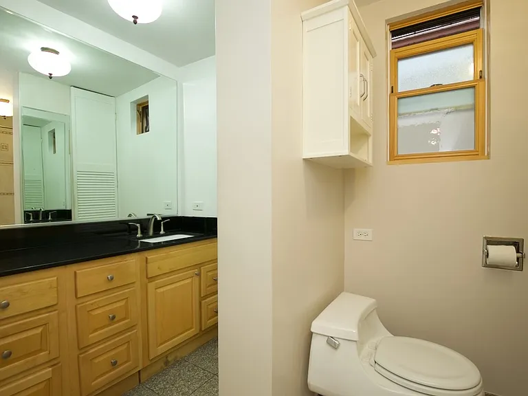2626 W Superior St #3 — Photo 19