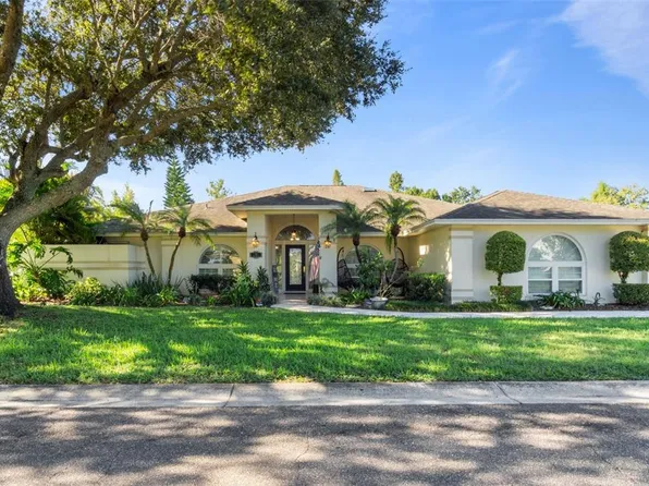 718 Santa Maria Dr, Winter Haven, FL 33884