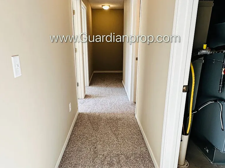 9909 Vera Cruz Ln N — Photo 9