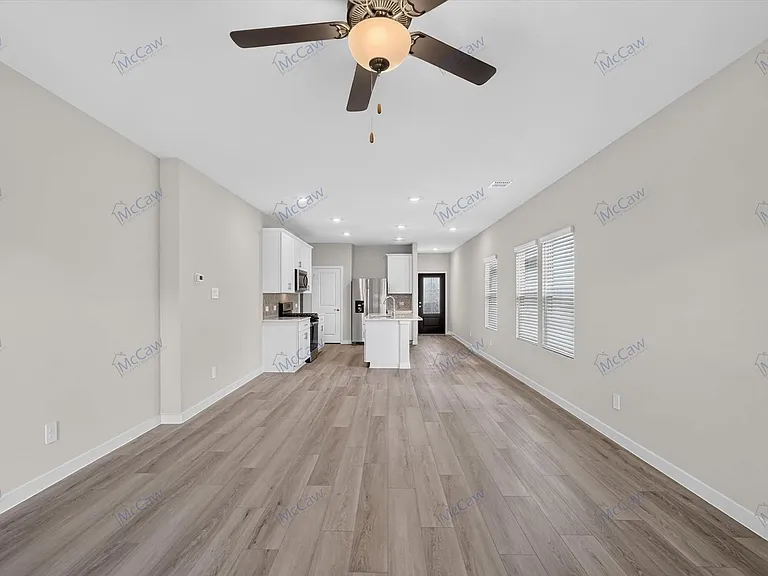 3048 Belton Dr — Photo 5