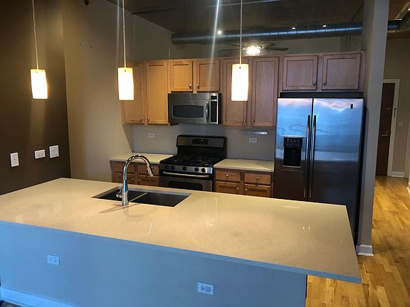 3rd image of 1305 S Michigan Ave APT 1506