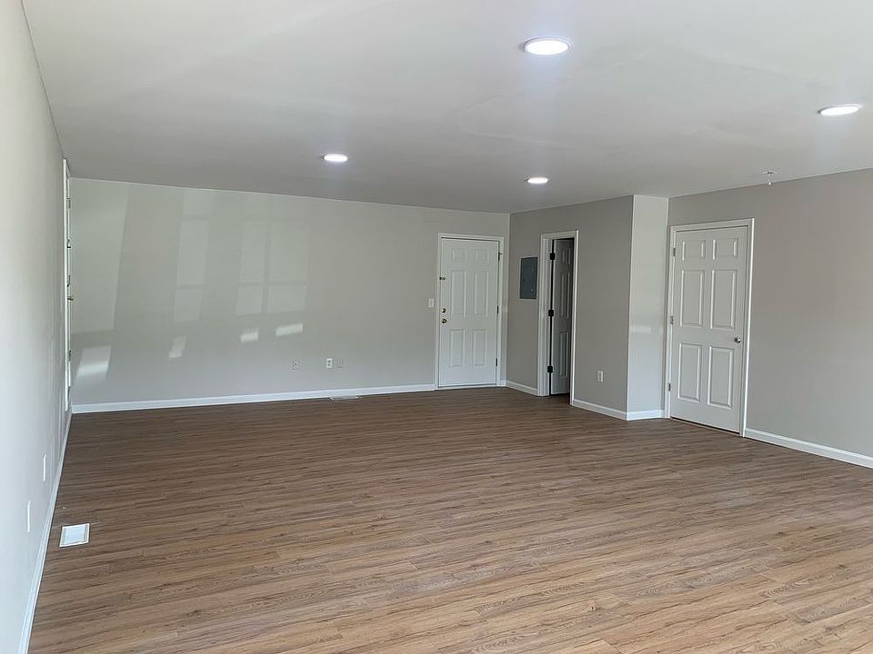 2nd image of 44 Fairfield Rd #1