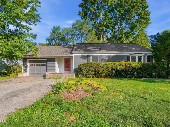 544 Clarion Ave, Holland, OH 43528