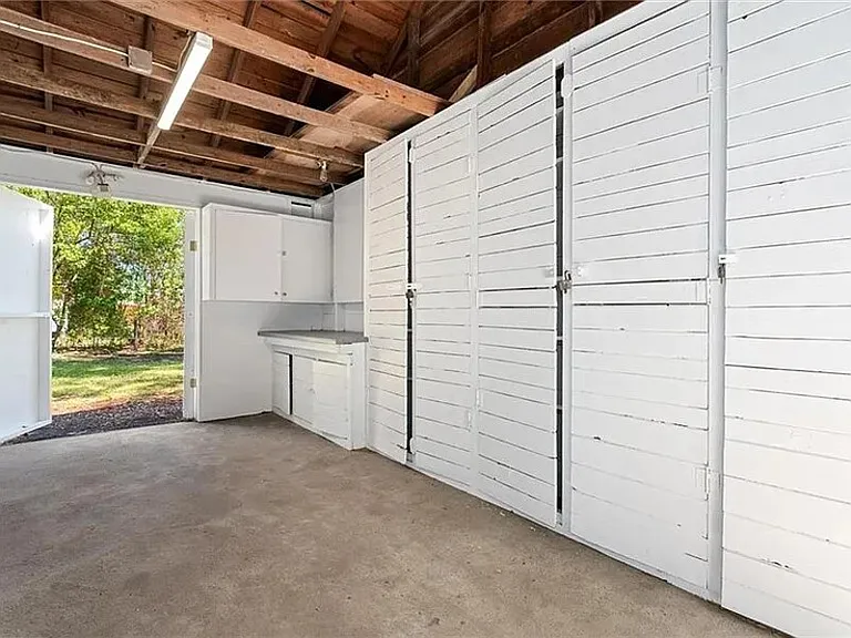 1450 McArthur St — Photo 16