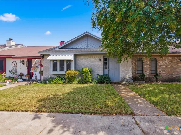 208 Versailles St, Victoria, TX 77904