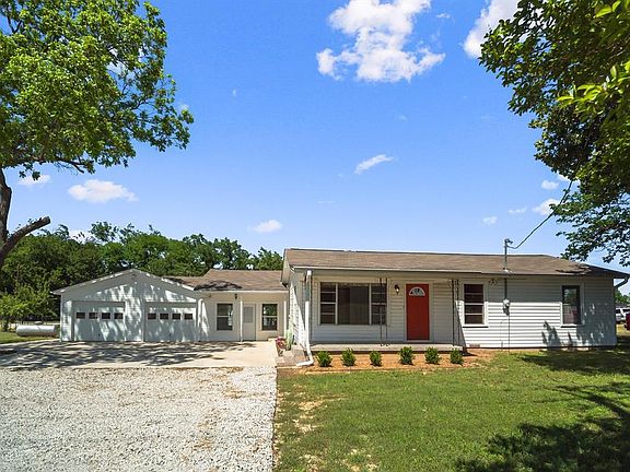 2nd image of 1319 E Highway 199