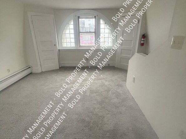 240 S 6th St #3