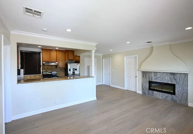 6437 Enfield Ave — Photo 19