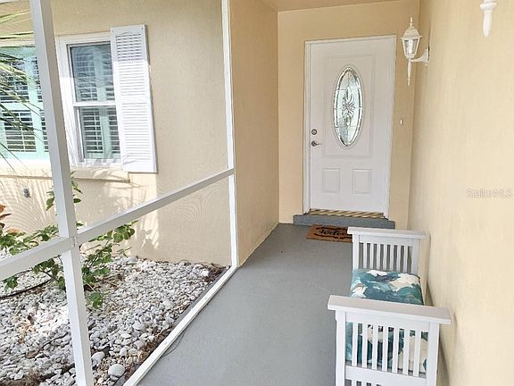 2nd image of 34 Golfview Ct