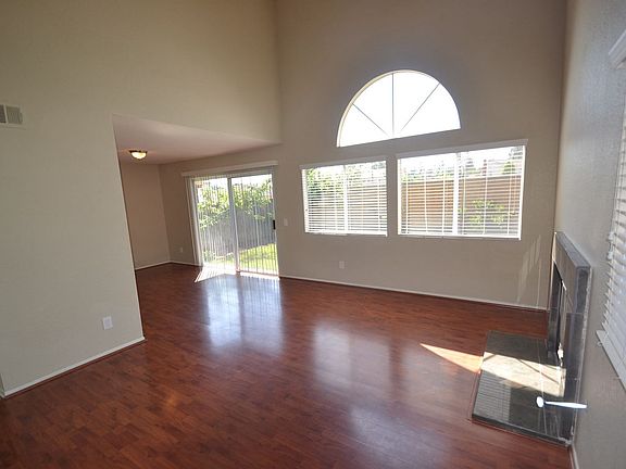 3rd image of 11920 Woodbridge Dr