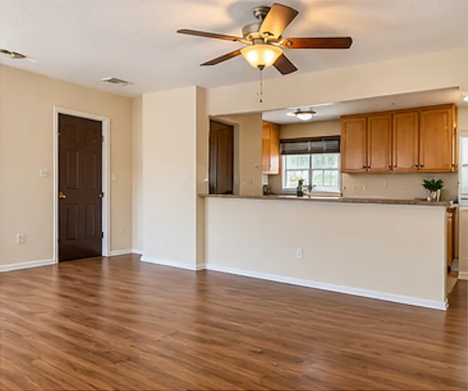 3 bed, 1886 sqft, $3,400 — Photo 4
