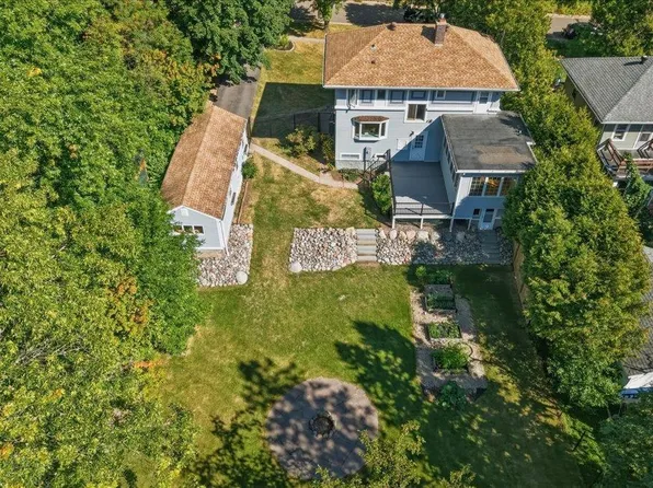 130 Laurie St, Duluth, MN 55803
