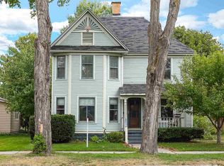 220 7th St, Traverse City, MI 49684