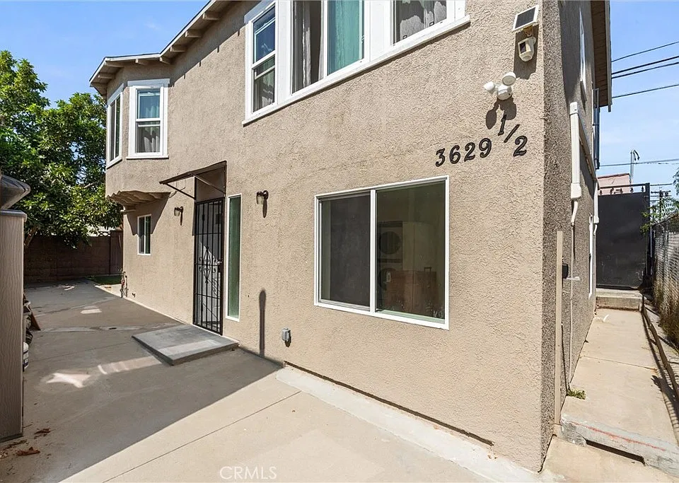 3629 W 58th Pl