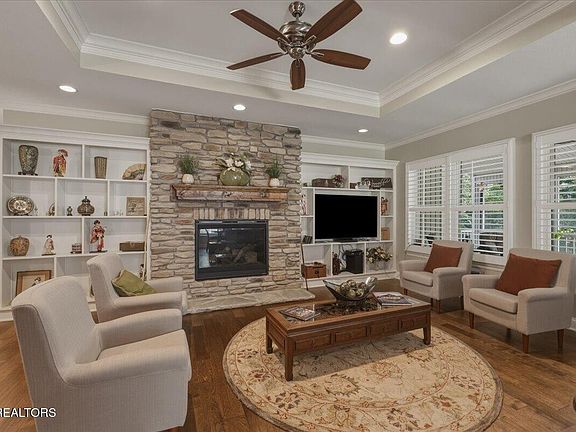 5th image of 186 Saloli Way
