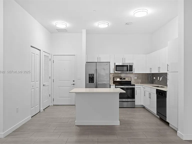 1776 Polk St #1103 — Photo 7