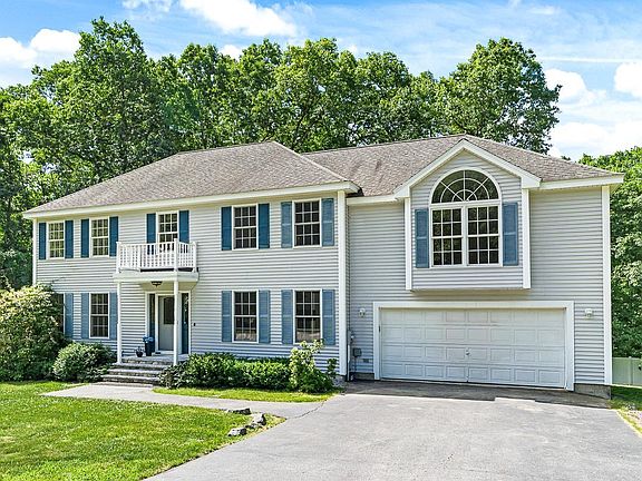 2nd image of 105 Wyndridge Circle