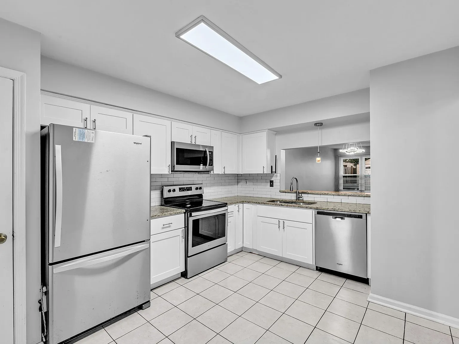 3 bed, 2.5 bath, 1480 sqft, $2,350 — Photo 4