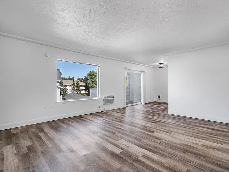 10008 N Colfax Rd #101-115 — Photo 3