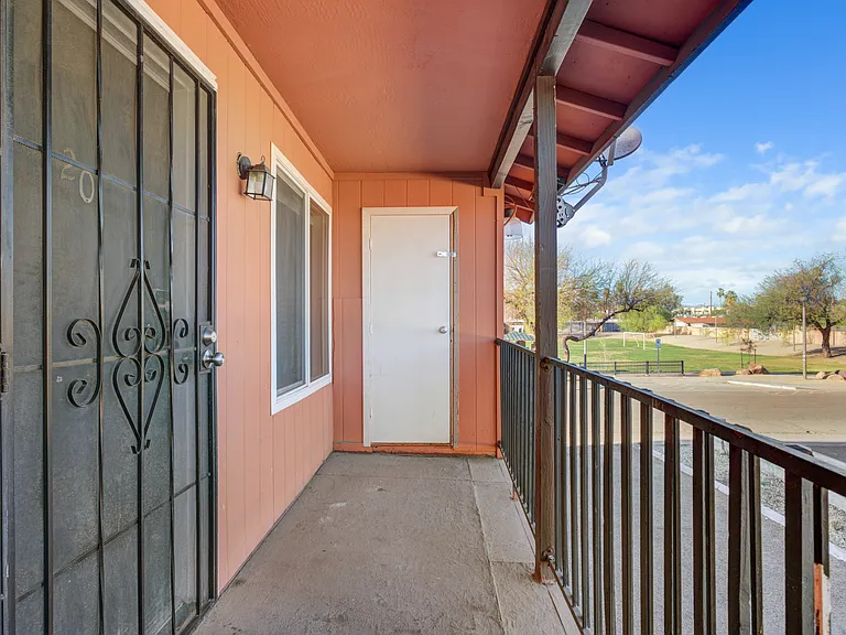 1951 E Don Carlos Ave #201 — Photo 9