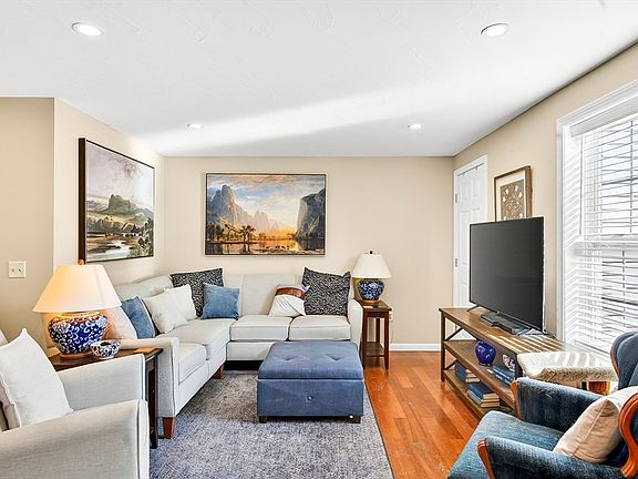 4th image of 111 Berrington Rd #111