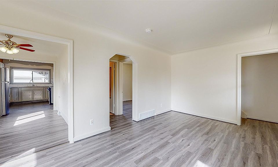 29221 Senator St, photo 9