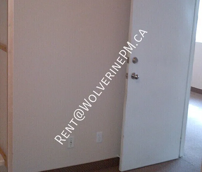 14 Columbia St W #B-2 — Photo 4
