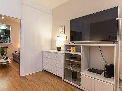 2nd image of 1043 N Curson Ave APT 5