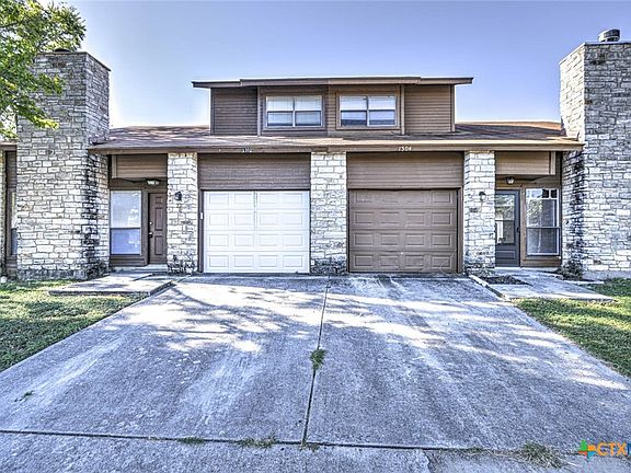 2nd image of 1304 Royal Crest Dr