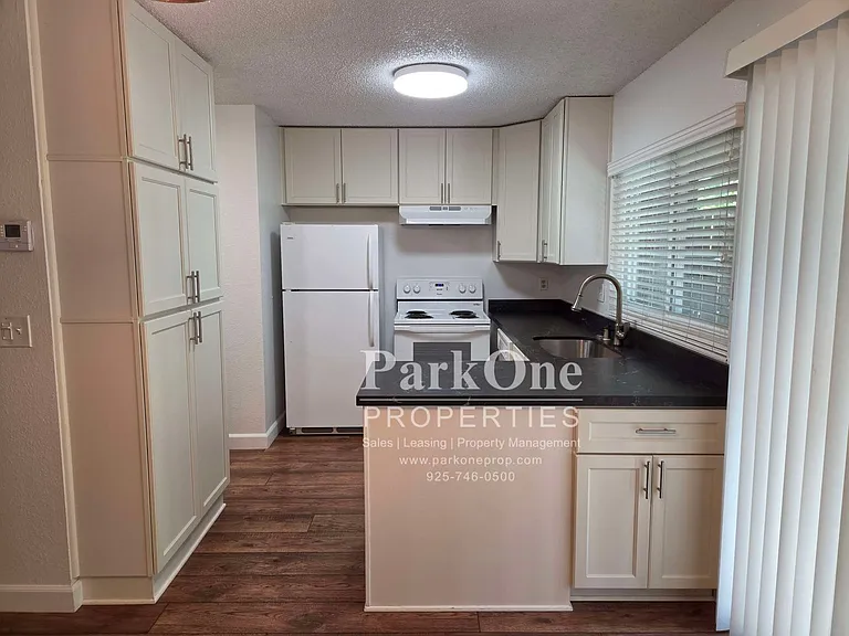 3270 Marlene Dr — Photo 6