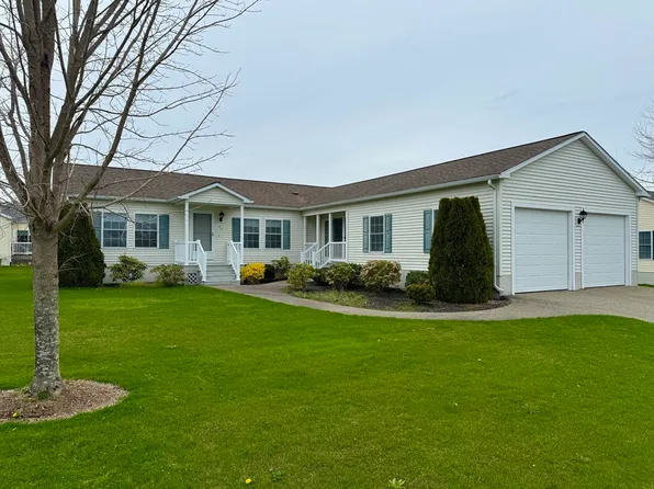 20 Stone Meadow Dr, Bridgewater, MA 02324