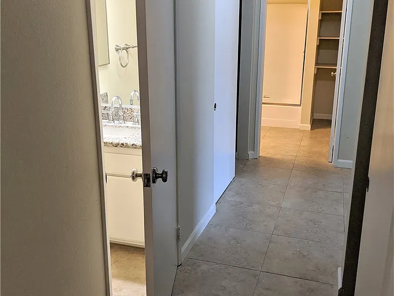 17330 Chatsworth St #9 — Photo 9
