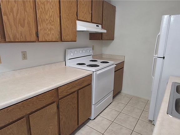 4th image of 3000 E McGraw Rd #B