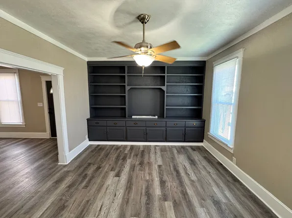 49 S Williams St, Newark, OH 43055