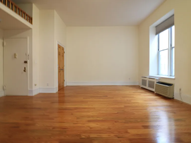 118 W 74th St #2B — Photo 8
