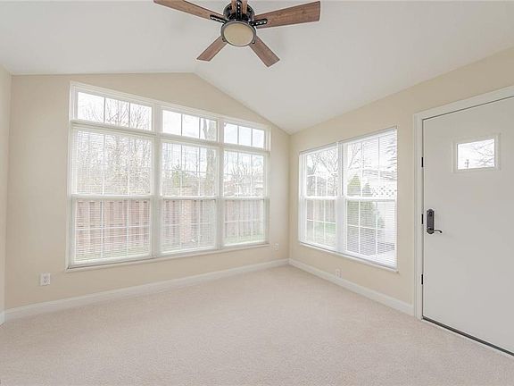 4th image of 436 E Heritage Dr