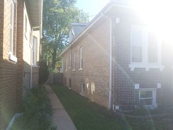 4th image of 1319 S 60th Ct