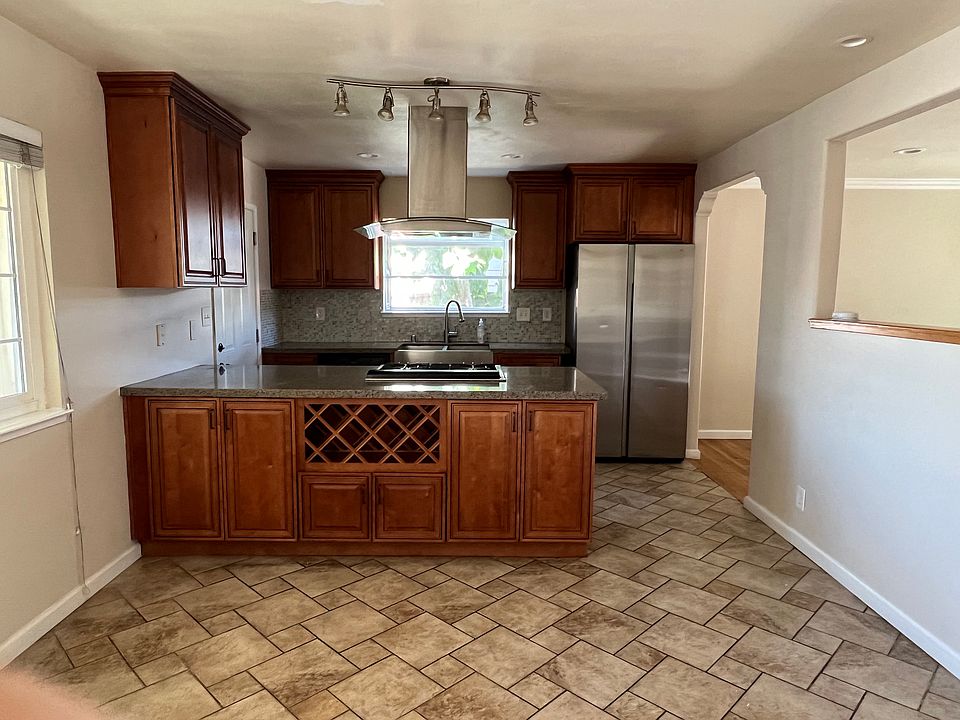 1st image of 2082 Treewood Ln