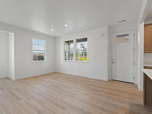 4th image of 6737 W Jumbo Rocks Ln S #243