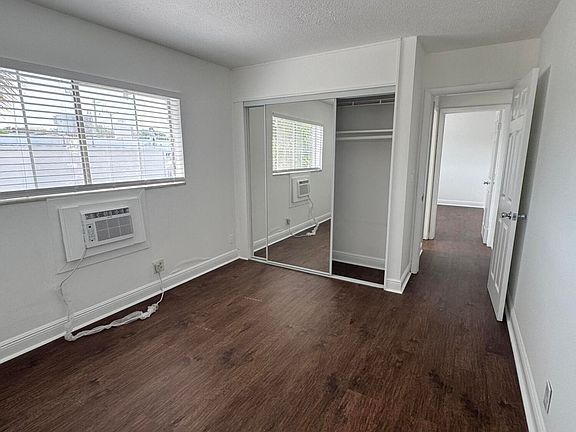 5th image of 510 Lake Shore Dr #360