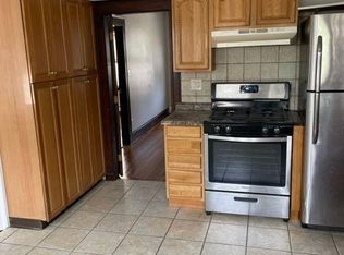 393 Granite St, Quincy, MA 02169