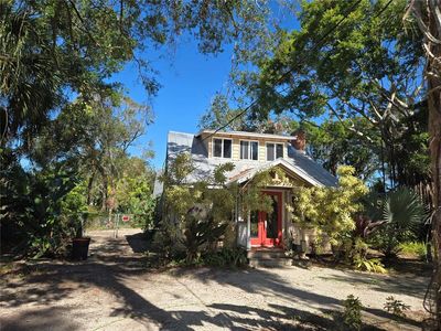671 41st St #8, Sarasota, FL, 34234