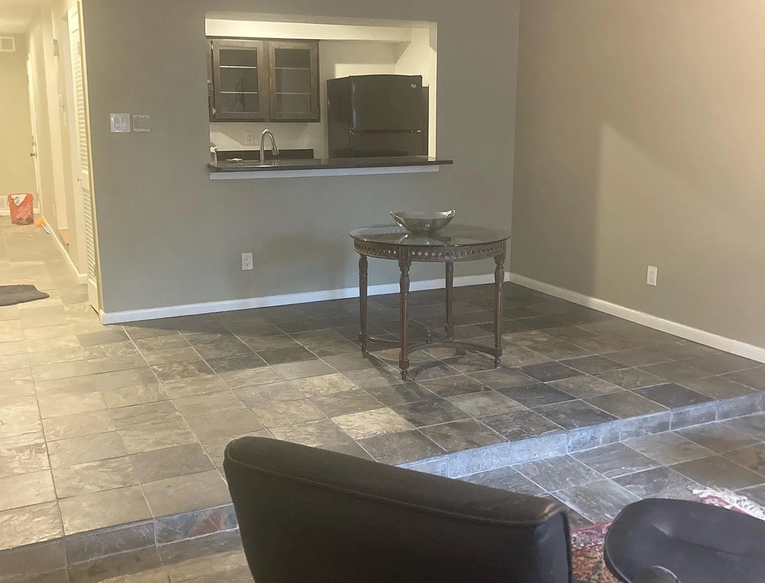 1 bed, 1350 sqft, $1,700 — Photo 3