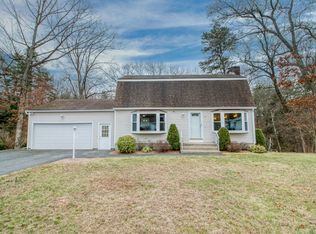 8 Plain St, Easthampton, MA 01027