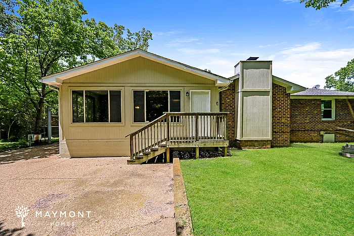 629 Brook Dr — Photo 14